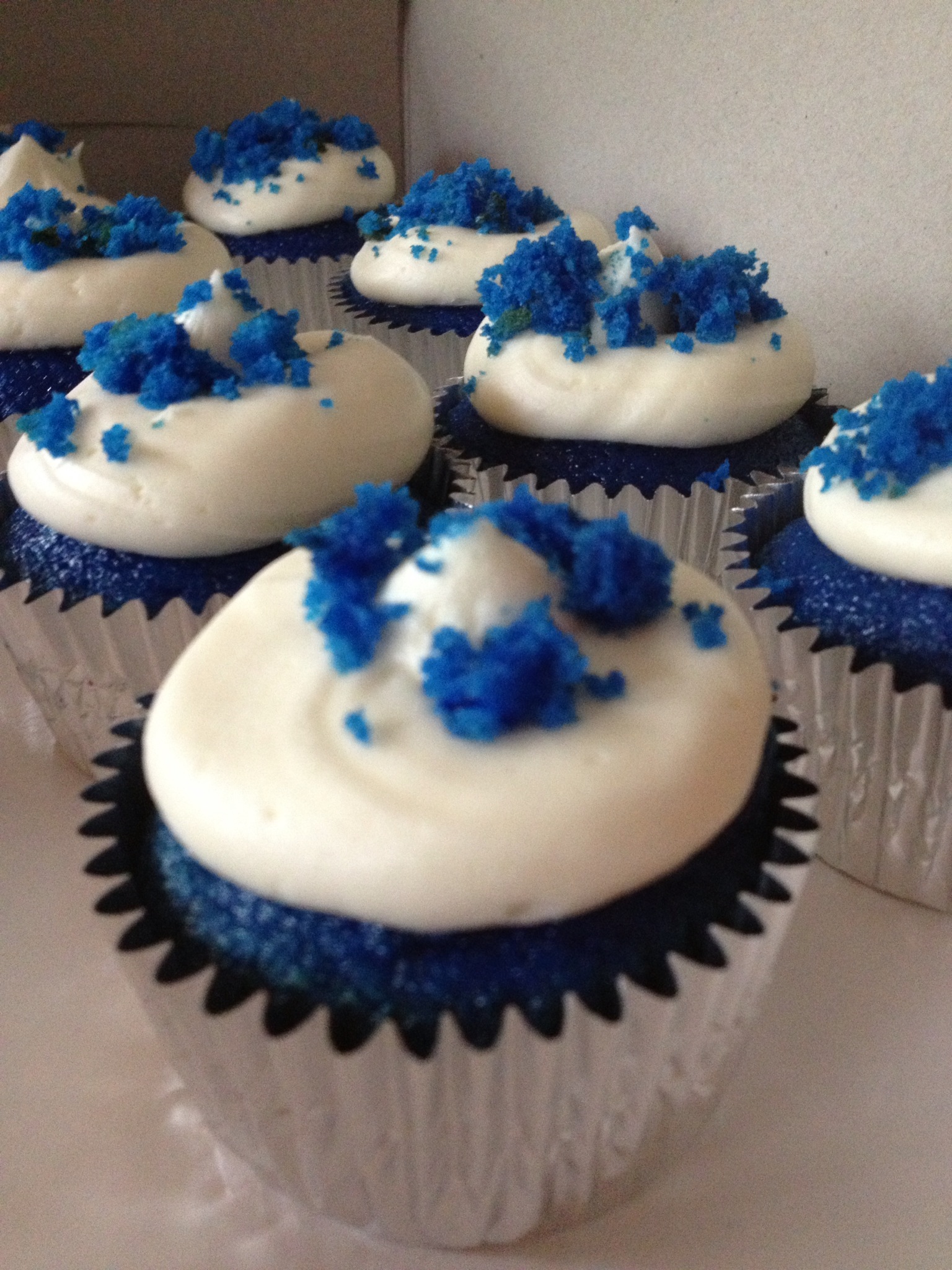 Blue Velvet Cupcakes  jenny's reciPes